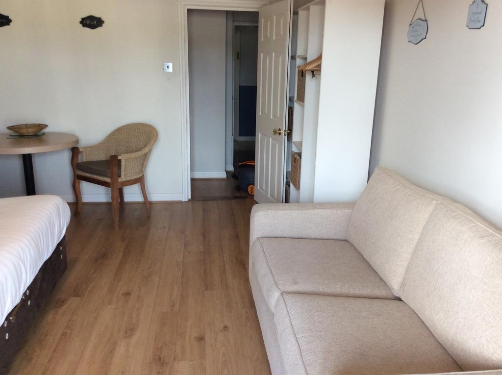 Discovery Bay St Ouen's Exterior photo